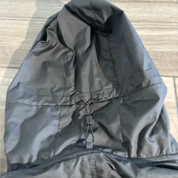 Nike Women’s Essential Packable Hooded Running Black 933466-010 Size XL Jacket - Picture 4 of 6